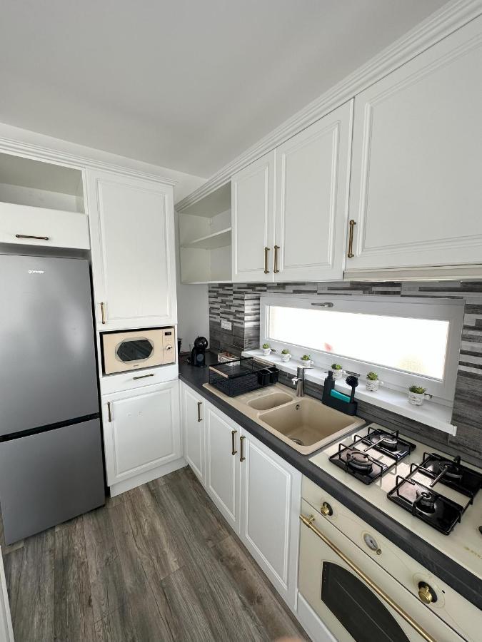 Elisio - Maple House Apartment Ghimbav Ngoại thất bức ảnh