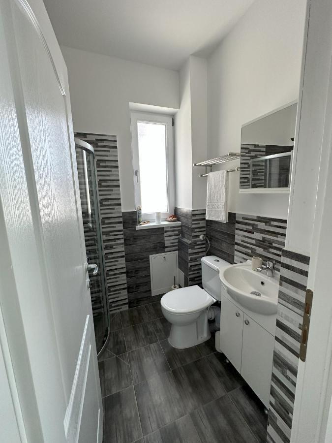 Elisio - Maple House Apartment Ghimbav Ngoại thất bức ảnh