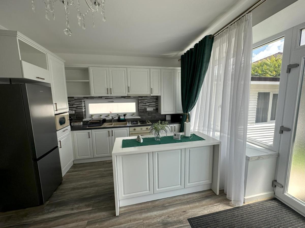 Elisio - Maple House Apartment Ghimbav Ngoại thất bức ảnh